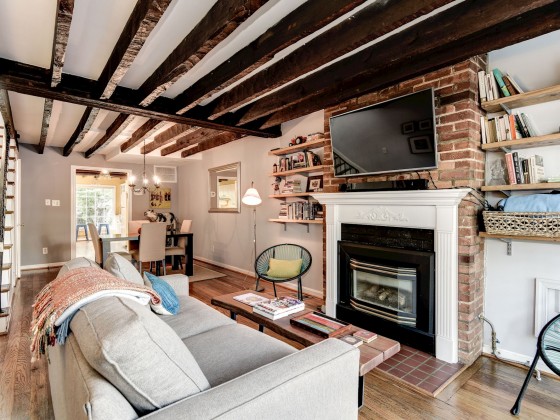 Under Contract in Six to 16 Days