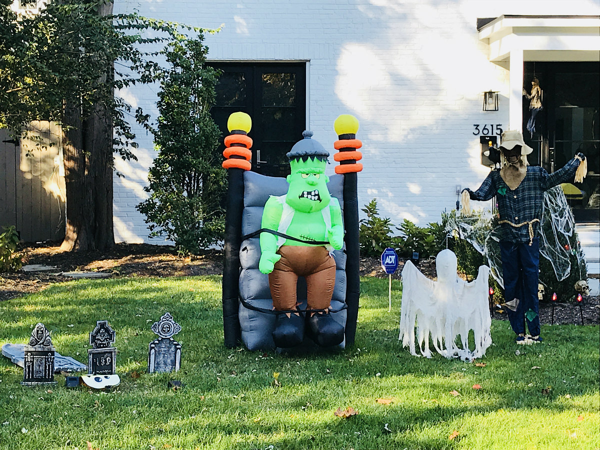 The Best Halloween Decorations Around DC: Figure 9