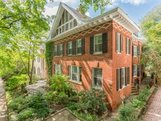 Best New Listings: A Christian Zapatka-Customized Victorian in Georgetown