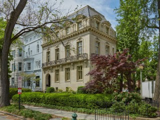 A Dupont Circle Mansion, A President's Niece and a $525,000 Premium