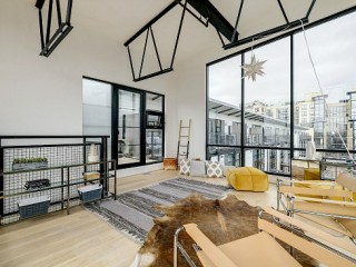 8 Days or Less: Under Contract, Déjà Vu Edition