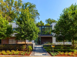 Best New Listings: Two Lofts and a Glass House