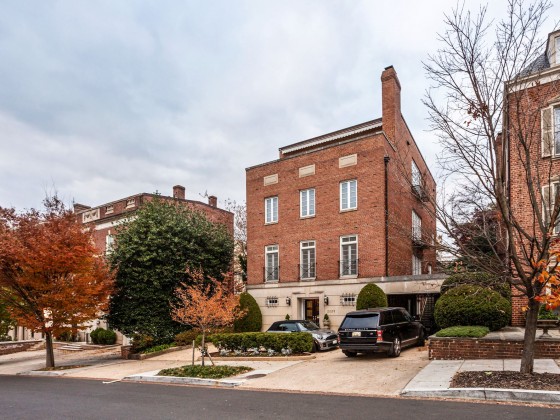 Jeff Bezos To Buy Another DC Home...The One Across the Street