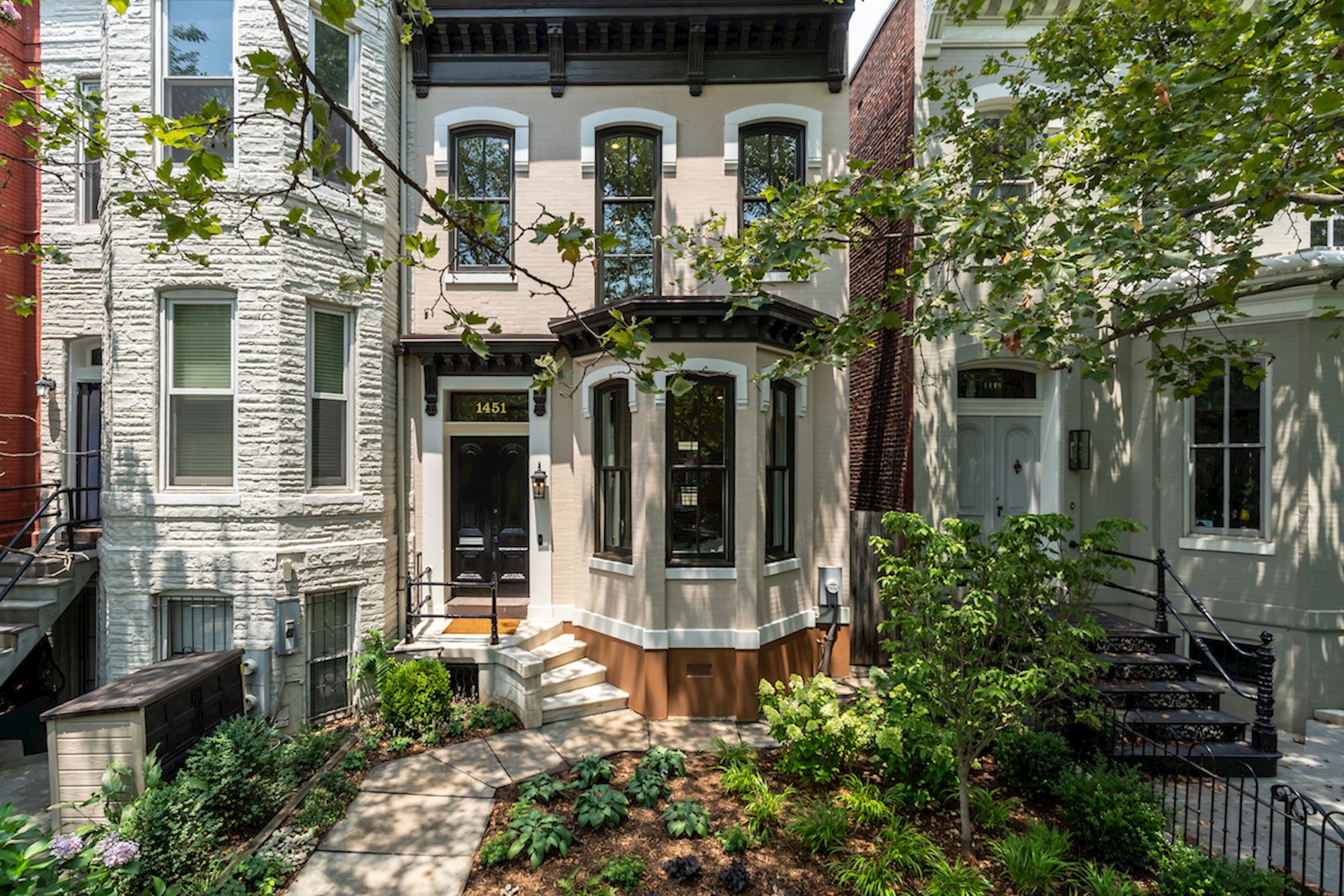 the living room logan circle