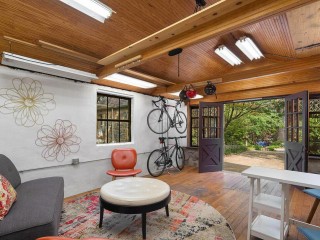 Best New Listings: A Surprise Studio in Silver Spring and a Humble House in Herring Hill