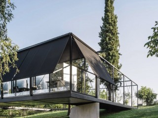 Wednesday's Must Reads