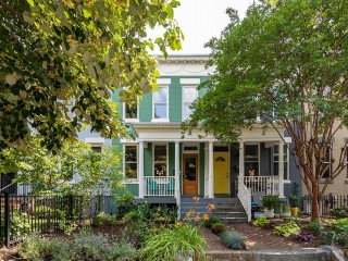 As DC's Median Home Price Hits $700,000 For First Time, Buyers Take Notice