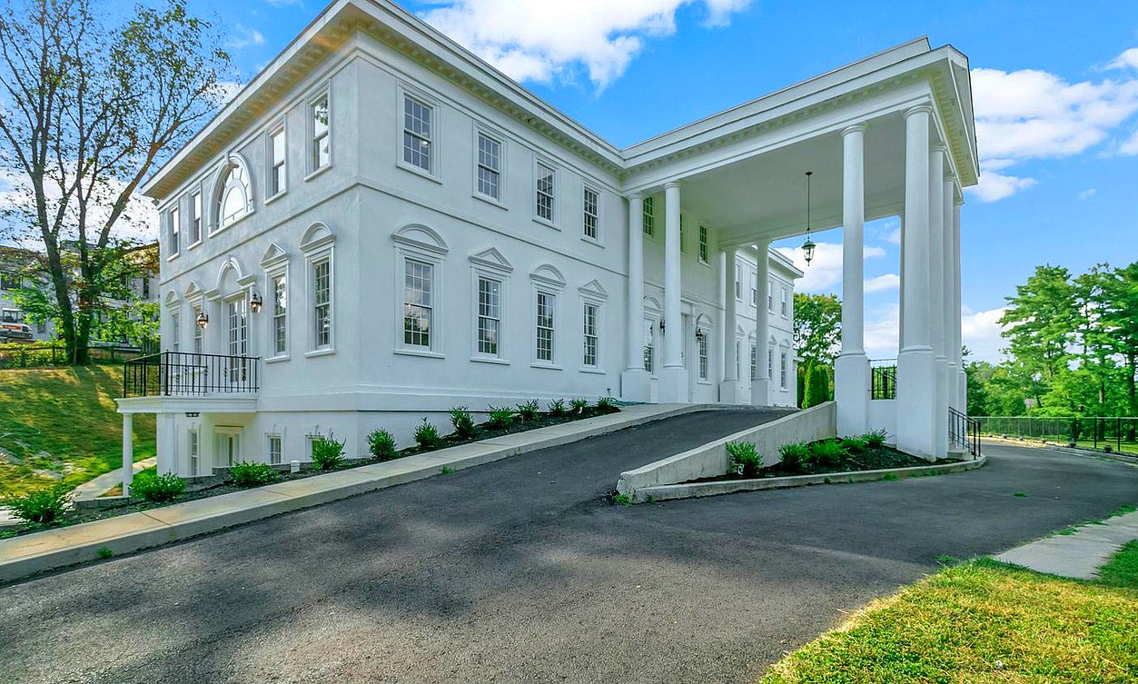 A White House Replica Hits The Market In McLean