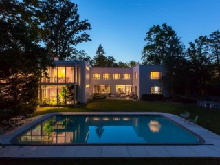 U.S. Poised to Back Mortgages of Nearly $1 Million