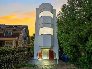 A $500,000 Price Drop For DC's Narrow Home