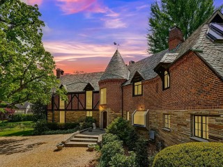 Best New Listings: A Castle in Bethesda; The Views in Arlington