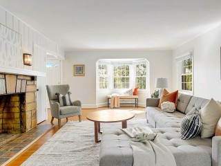 Best New Listings: Sunbaked Living Spaces