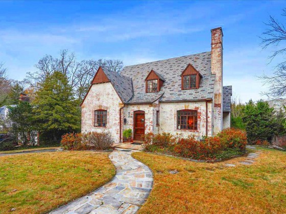 Best New Listings: Sun Rooms and Screened Porches