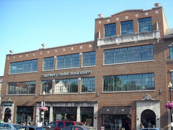 Barnes and Noble Will Return to Georgetown in June