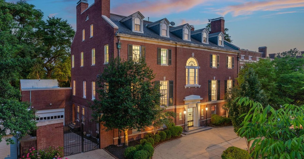 $18.5 Million Mansion Down The Street From Jeff Bezos' DC Residence ...