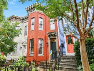 Under Contract: Six Days Above The Potomac And On Capitol Hill
