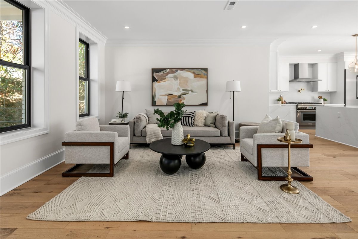 011-21 Channing St NE-011.jpg