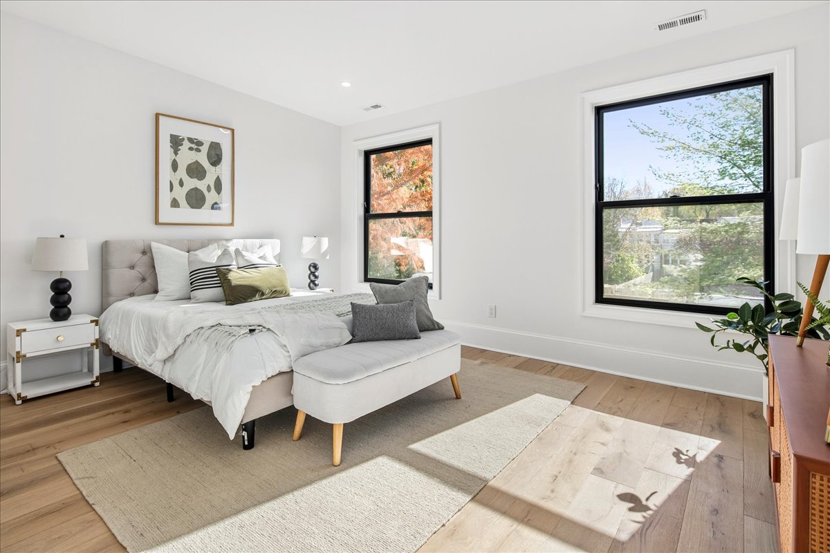 053-21 Channing St NE-053.jpg