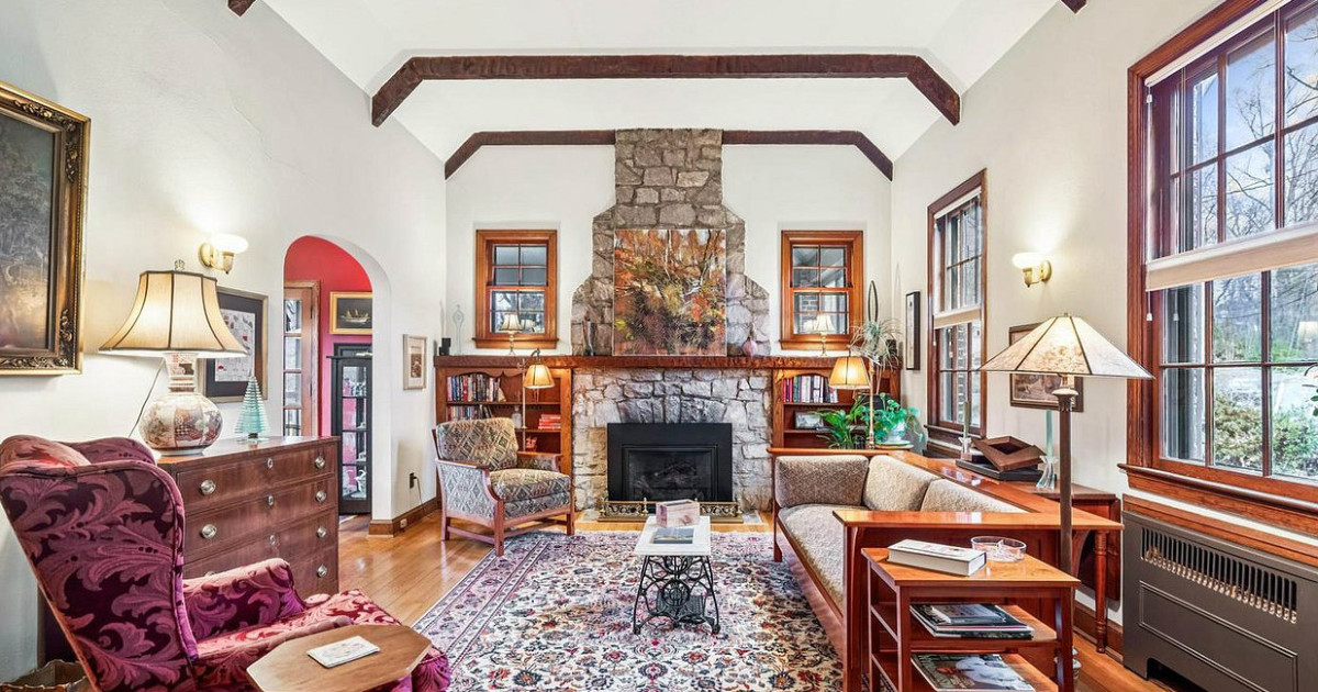 Above Asking: A $175,000 Premium In Silver Spring