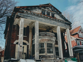 Wednesday's Must Reads