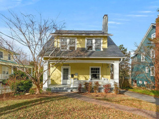 DC-Area Houses Just Hit A Price Record. Buyers Aren't Blinking