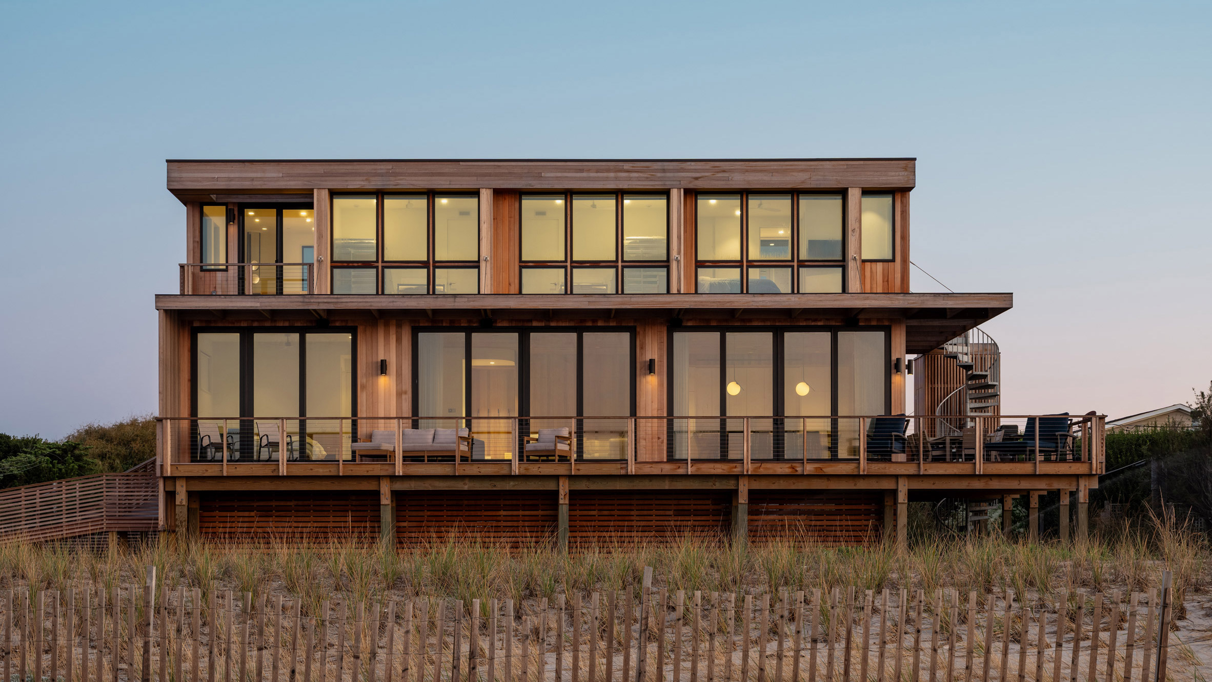 surf-road-house-fire-island-coughlin-scheel-architects_dezeen_2364_hero.jpg