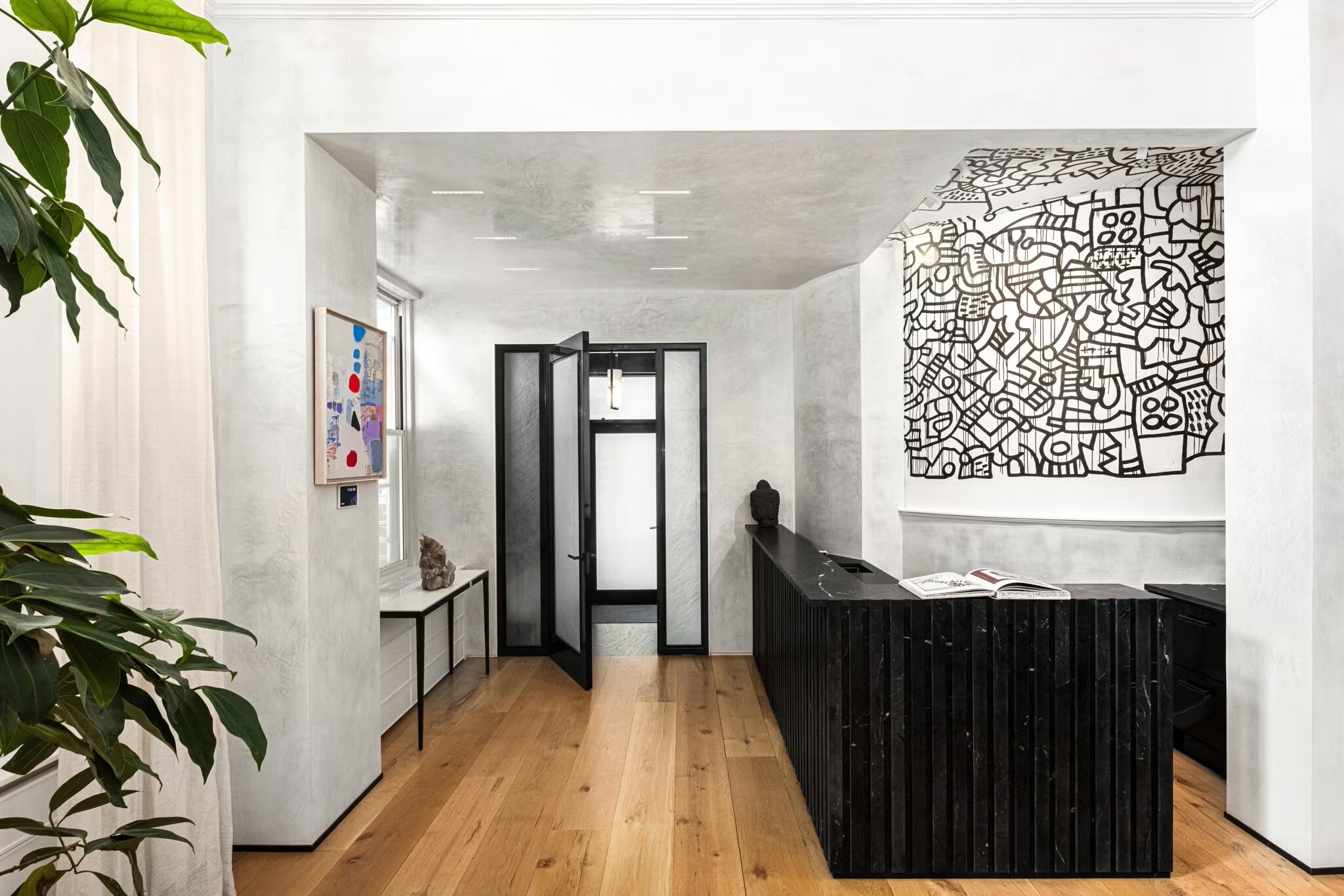 HARING .jpg