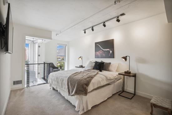 1515 15th St NW 219 