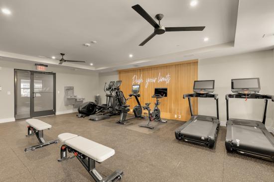 805 N Columbus Residence 413 