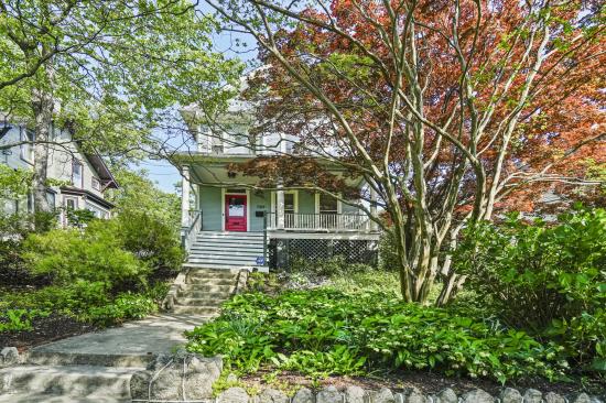 7109 Cedar Ave  
