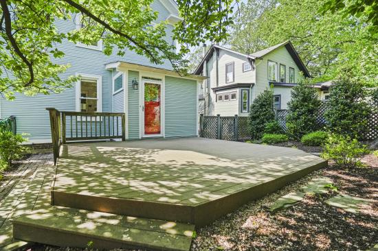 7109 Cedar Ave  