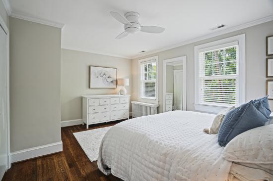 5437 Chevy Chase Pkwy NW  