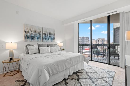 955 26th Street NW Unit 707