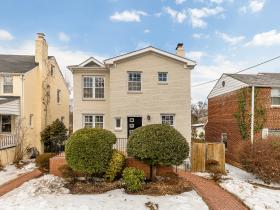 1822 Taylor Street NE