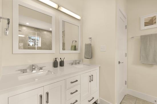 1822 Taylor Street NE