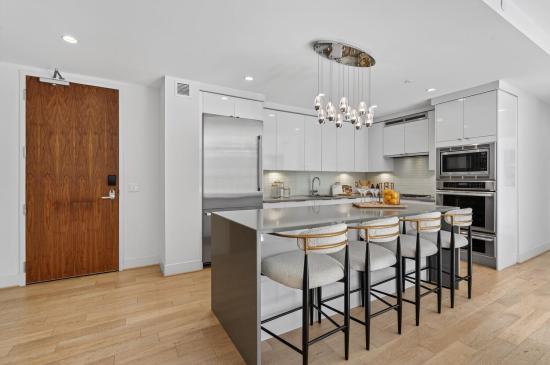 45 Sutton Square SW #1118 