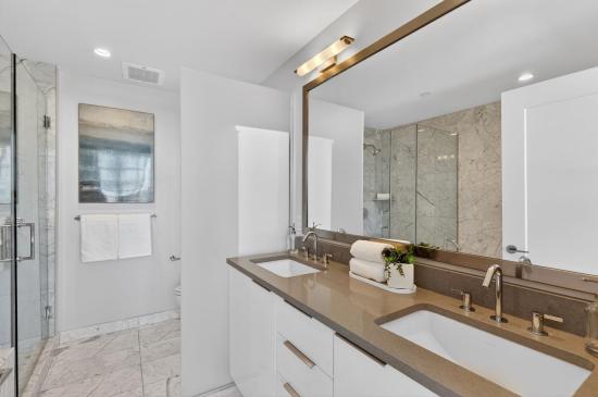 45 Sutton Square SW #1118 