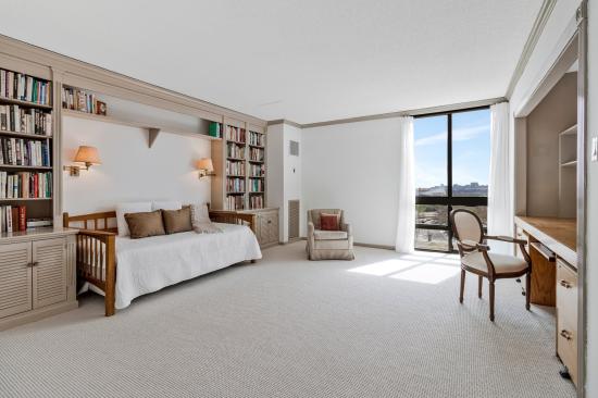 800 25th St NW unit 1002 