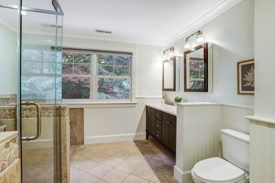 10019 Kensington Parkway  