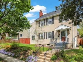 1219 Floral St NW