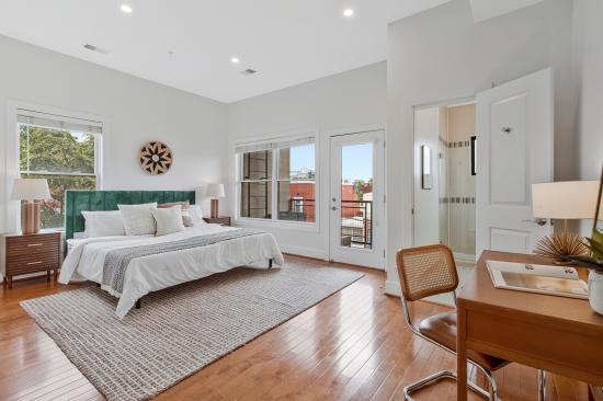 1910 8th Street NW Unit 4  