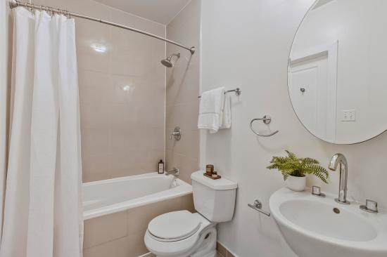 1910 8th Street NW Unit 4  