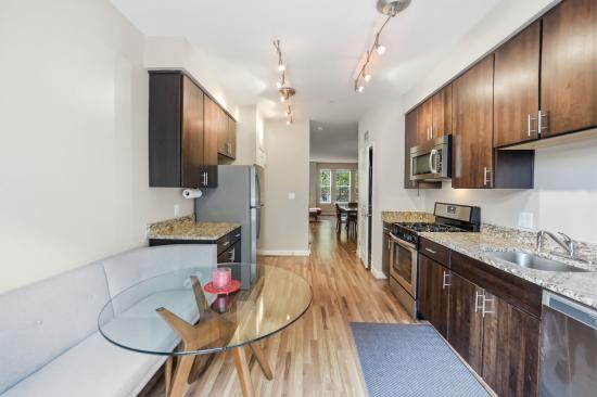 2500 Sayles Pl SE #8