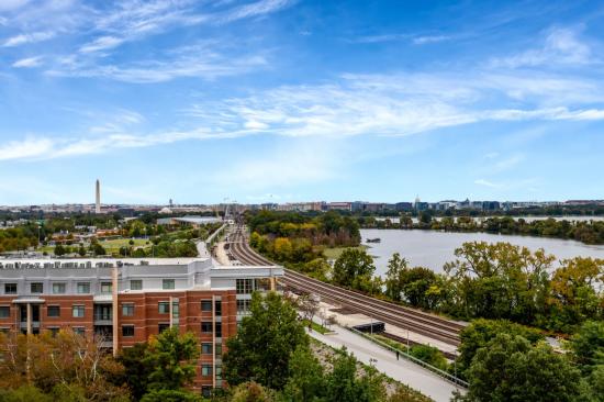 1200 Crystal Drive Unit 912 